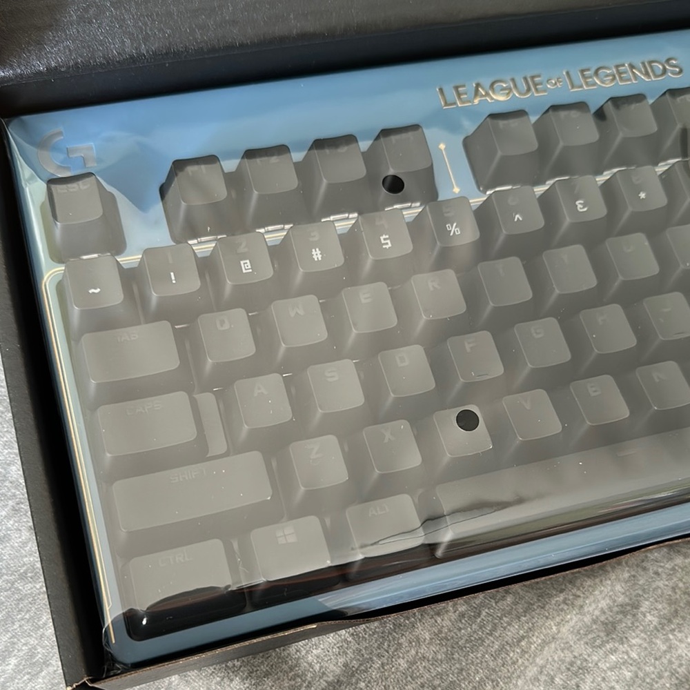 Logitech G Pro League of Legends Keyboard - Picture 5 of 9